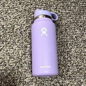 32 oz Hydro Flask in Pastel Purple